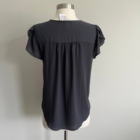 LOFT Outlet V-Neck Tulip Sleeve Blouse Button Detail Grey XS NWT - Picture 5 of 7